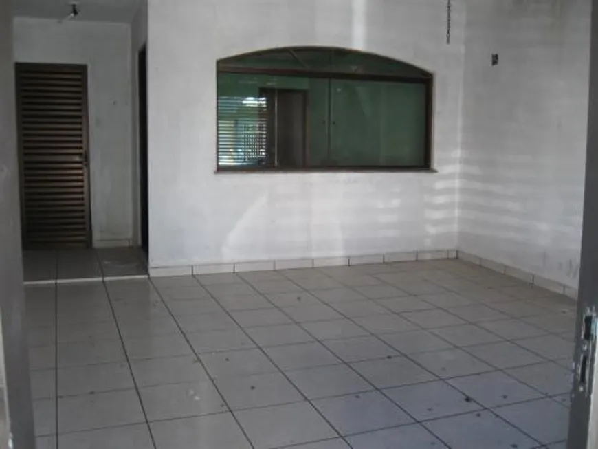 Foto 1 de Sobrado com 3 Quartos à venda, 180m² em Vila Scarpelli, Santo André