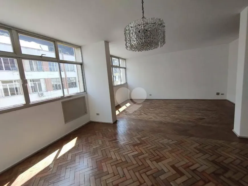 Foto 1 de Apartamento com 3 Quartos à venda, 150m² em Copacabana, Rio de Janeiro