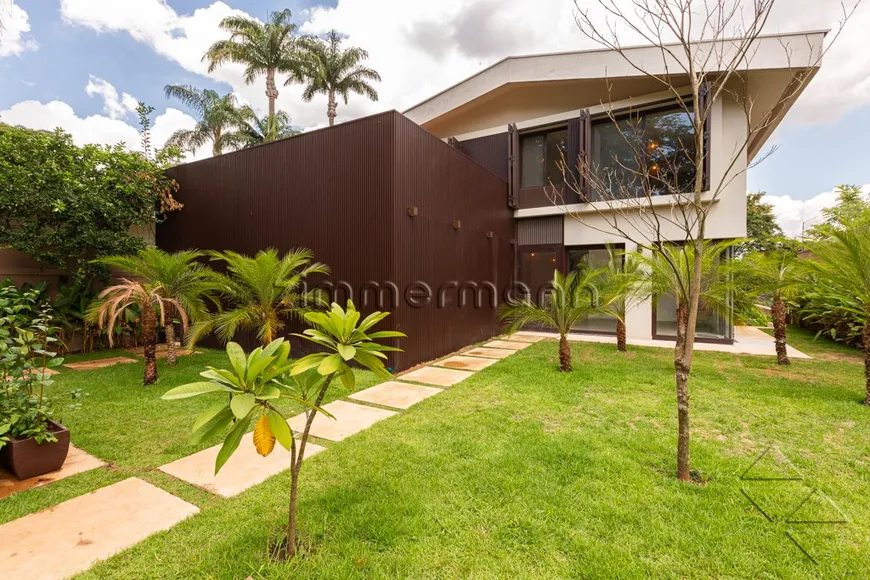 Foto 1 de Casa com 4 Quartos à venda, 357m² em Alto de Pinheiros, São Paulo