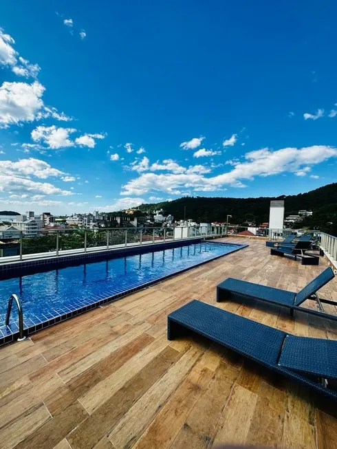 Foto 1 de Apartamento com 2 Quartos para alugar, 70m² em Jurerê, Florianópolis