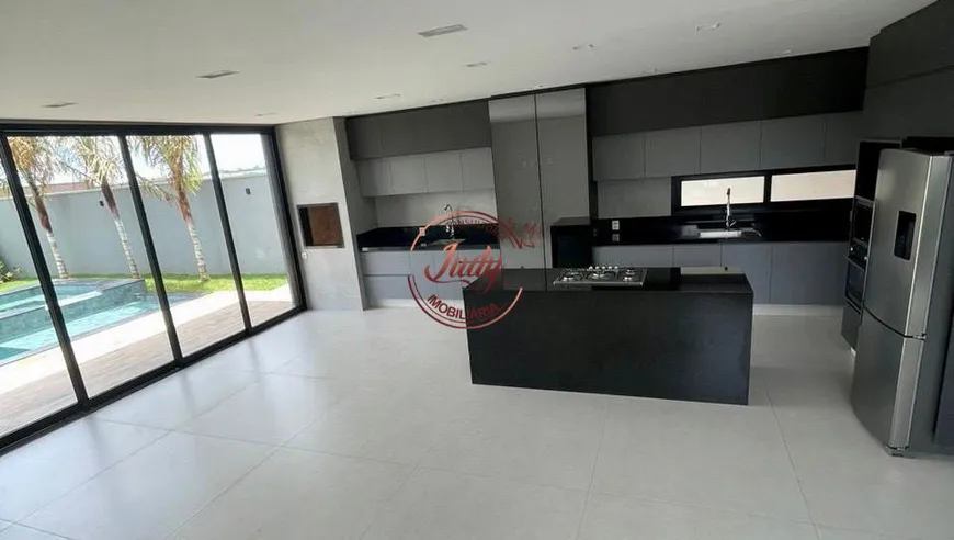 Foto 1 de Casa de Condomínio com 4 Quartos à venda, 257m² em Morada da Colina, Uberlândia