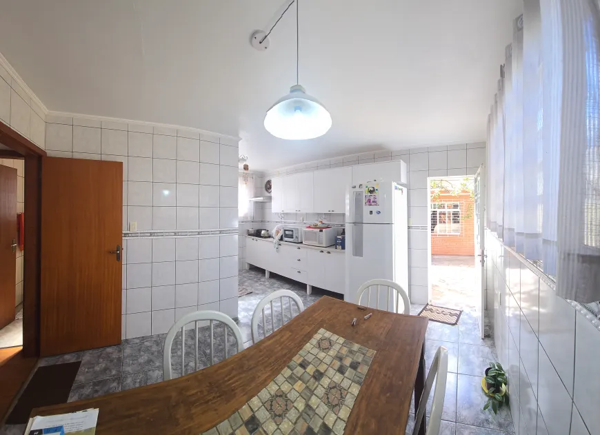 Foto 1 de Casa de Condomínio com 3 Quartos à venda, 112m² em Teresópolis, Porto Alegre