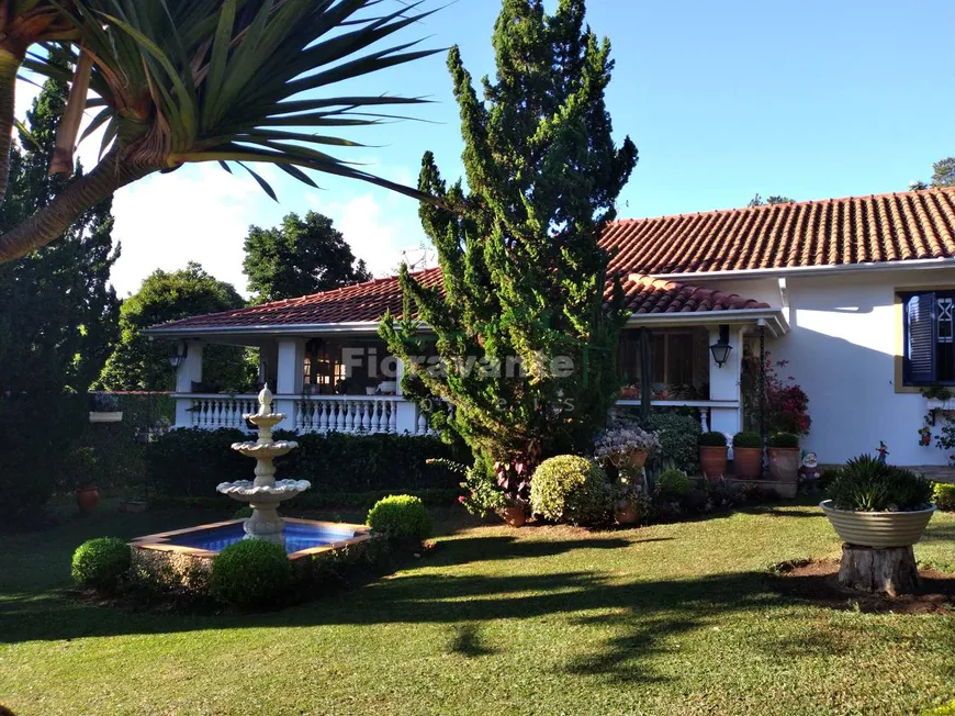 Foto 1 de Fazenda/Sítio com 6 Quartos à venda, 344m² em Centro, Serra Negra