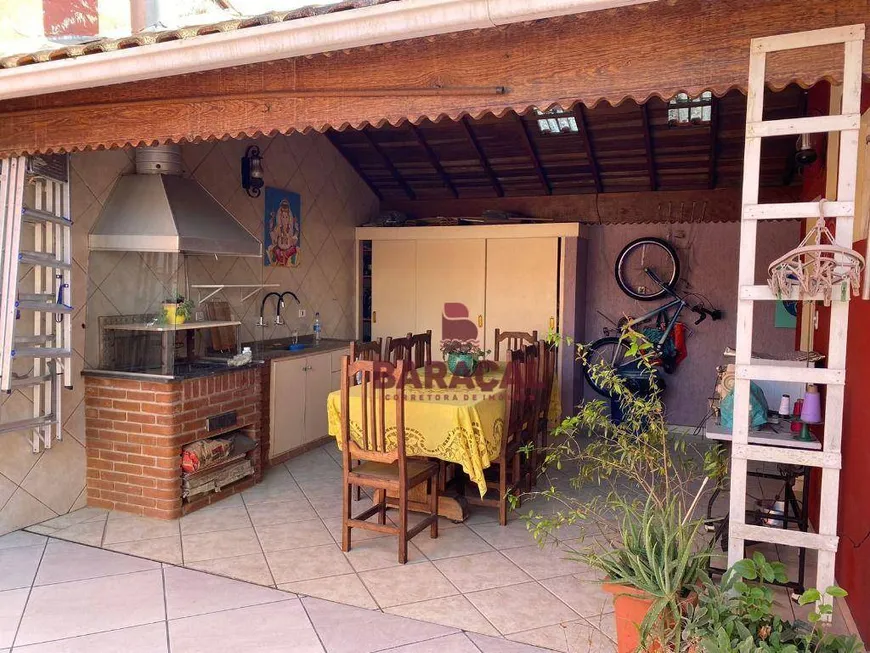 Foto 1 de Casa com 4 Quartos à venda, 146m² em Vila Guilhermina, Praia Grande