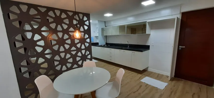 Foto 1 de Apartamento com 2 Quartos para alugar, 64m² em Cabo Branco, João Pessoa