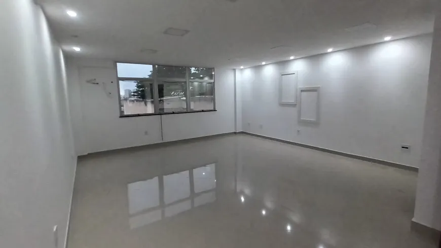 Foto 1 de Sala Comercial à venda, 35m² em  Vila Valqueire, Rio de Janeiro