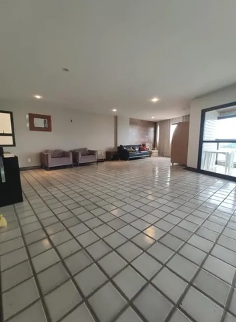 Foto 1 de Apartamento com 4 Quartos à venda, 270m² em Centro, Guarapari