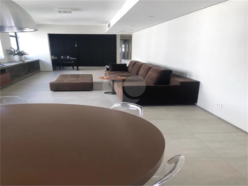 Foto 1 de Apartamento com 2 Quartos à venda, 156m² em Santa Cecília, São Paulo