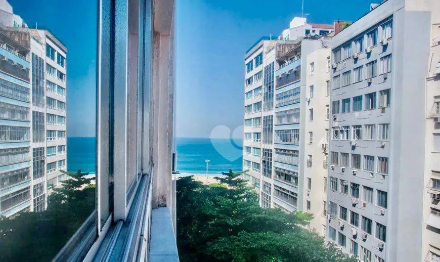 Foto 1 de Apartamento com 3 Quartos à venda, 179m² em Copacabana, Rio de Janeiro