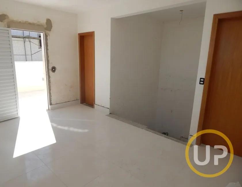 Foto 1 de Cobertura com 3 Quartos à venda, 70m² em Novo Eldorado, Contagem