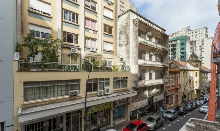 Foto 1 de Apartamento com 3 Quartos à venda, 102m² em Centro Histórico, Porto Alegre