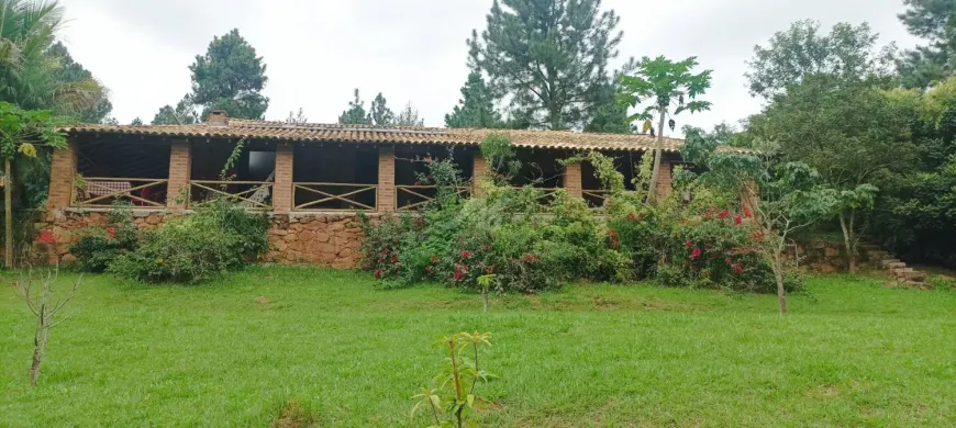 Foto 1 de Fazenda/Sítio com 3 Quartos para alugar, 500m² em Joaquim Egídio, Campinas