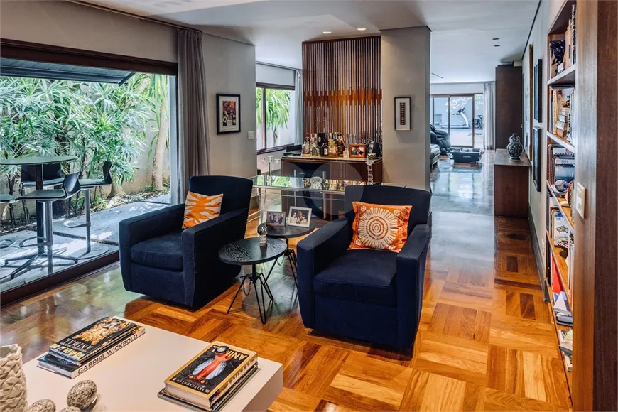 Foto 1 de Casa com 3 Quartos à venda, 373m² em Alto de Pinheiros, São Paulo