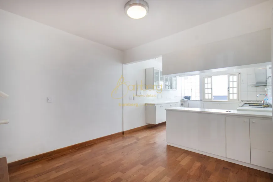 Foto 1 de Casa com 2 Quartos à venda, 270m² em Panamby, São Paulo