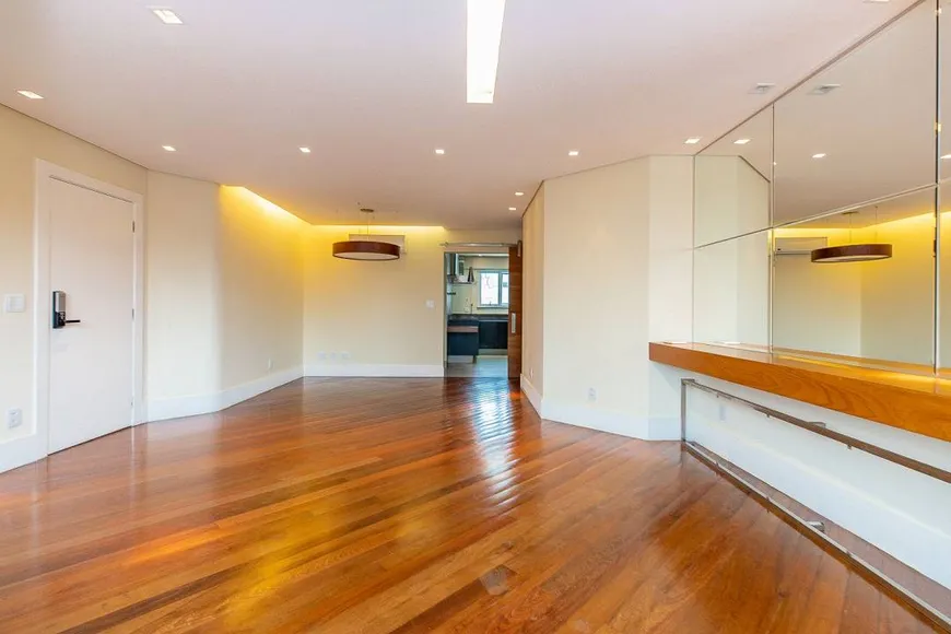 Foto 1 de Apartamento com 3 Quartos à venda, 60m² em Indianópolis, São Paulo