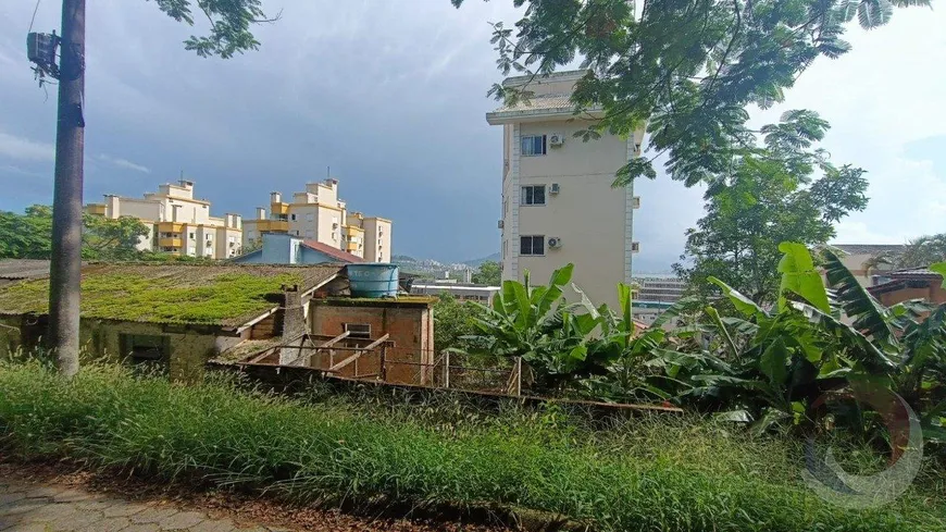 Foto 1 de Lote/Terreno à venda, 604m² em Saco Grande, Florianópolis