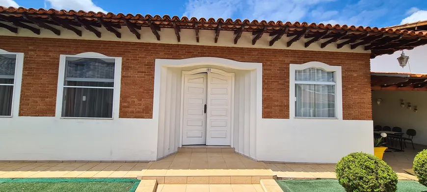 Foto 1 de Casa com 5 Quartos à venda, 850m² em Parque Alvorada, Araras