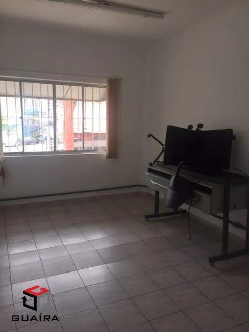 Foto 1 de Sobrado com 3 Quartos à venda, 220m² em Mirandópolis, São Paulo