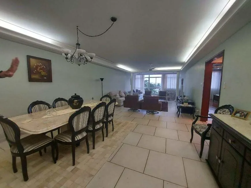 Foto 1 de Apartamento com 3 Quartos à venda, 205m² em Boqueirão, Santos