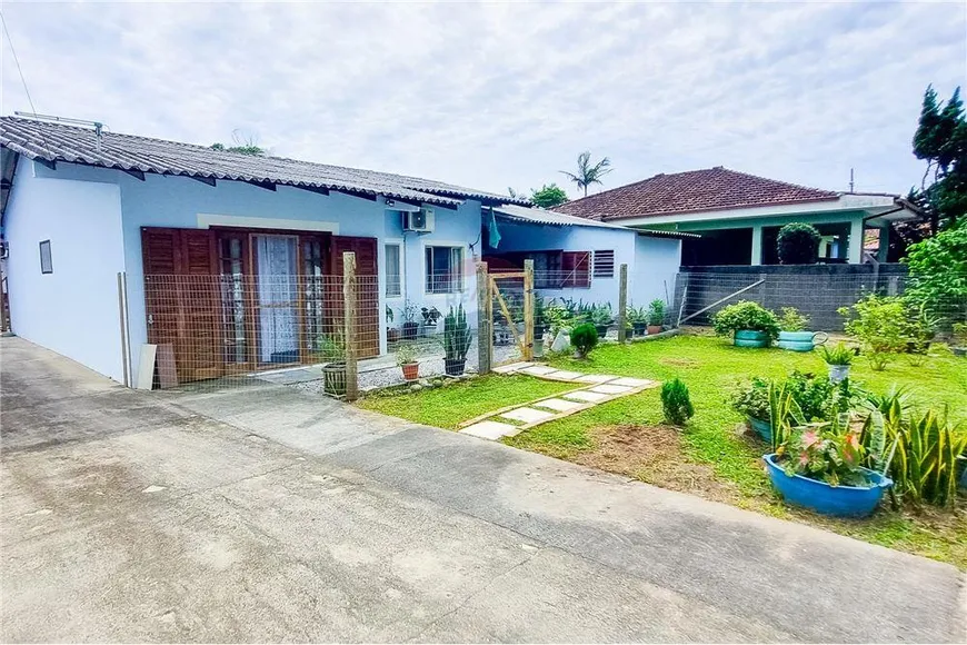 Foto 1 de Casa com 5 Quartos à venda, 168m² em Campeche, Florianópolis