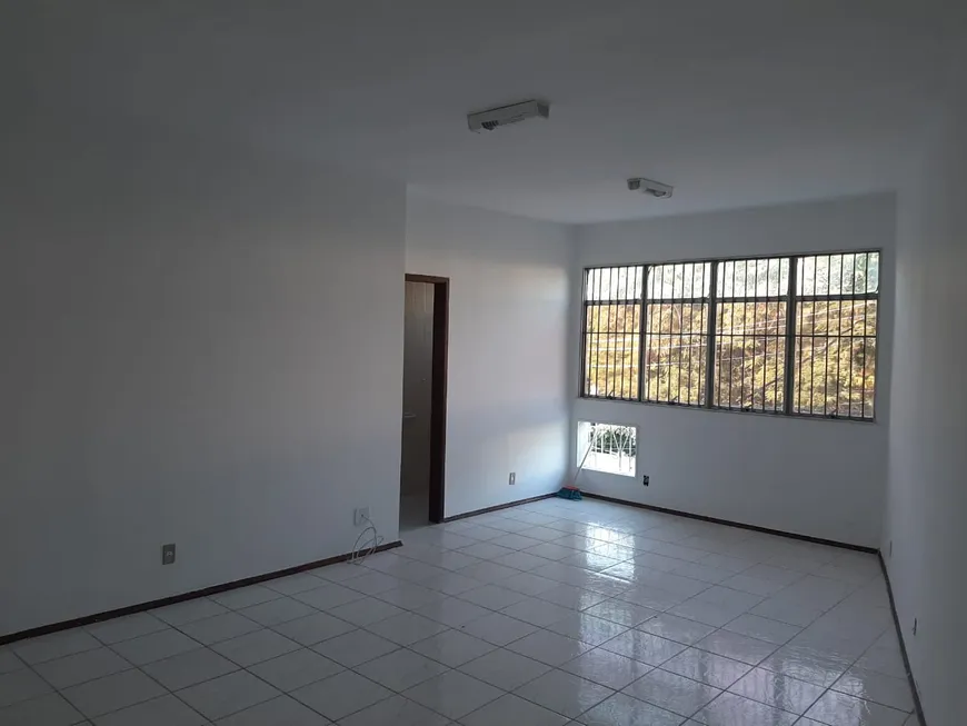 Foto 1 de Sala Comercial para alugar, 32m² em  Vila Valqueire, Rio de Janeiro