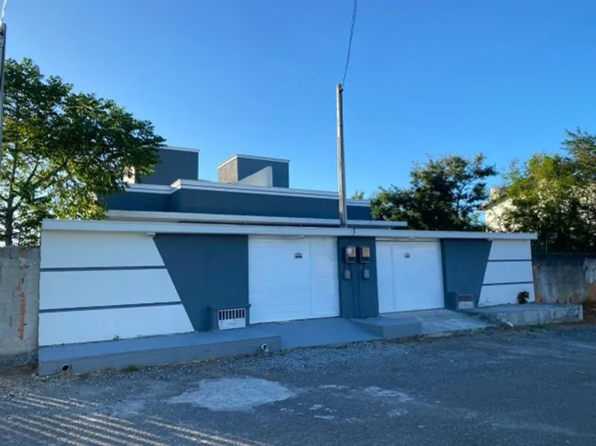 Foto 1 de Casa com 4 Quartos à venda, 100m² em Loteamento Extensao do Serramar, Rio das Ostras