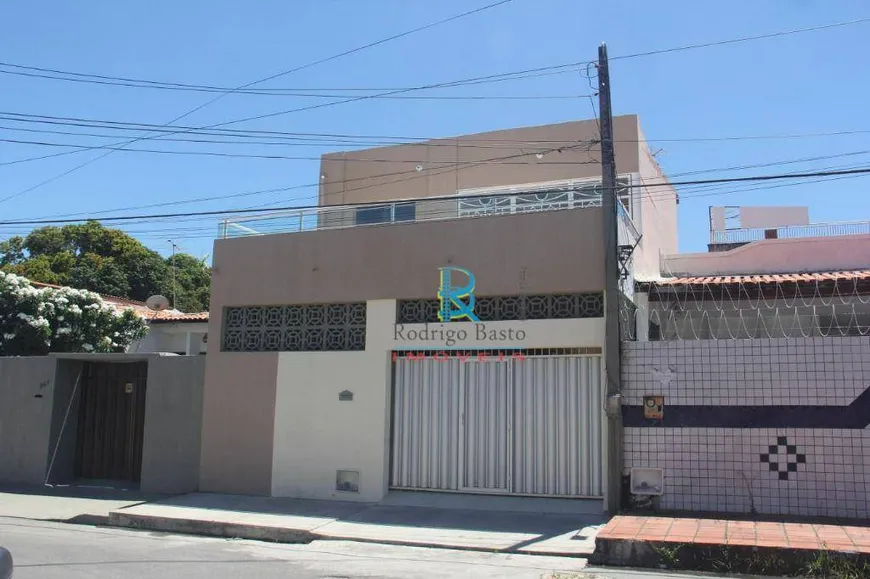 Foto 1 de Casa com 5 Quartos à venda, 400m² em Sapiranga, Fortaleza