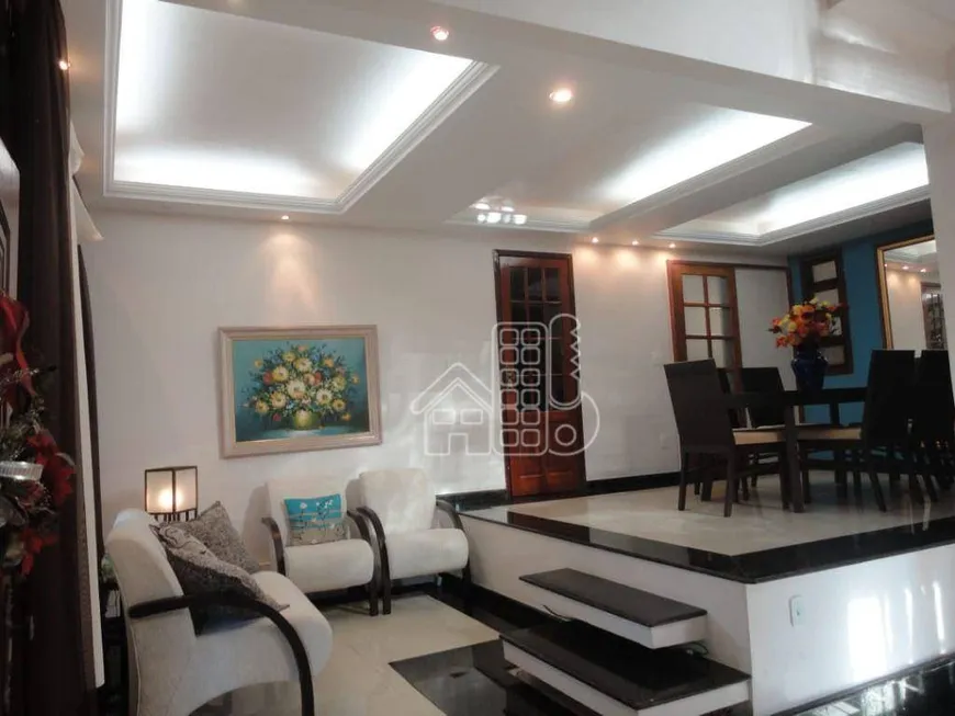Foto 1 de Casa de Condomínio com 4 Quartos à venda, 280m² em Pendotiba, Niterói