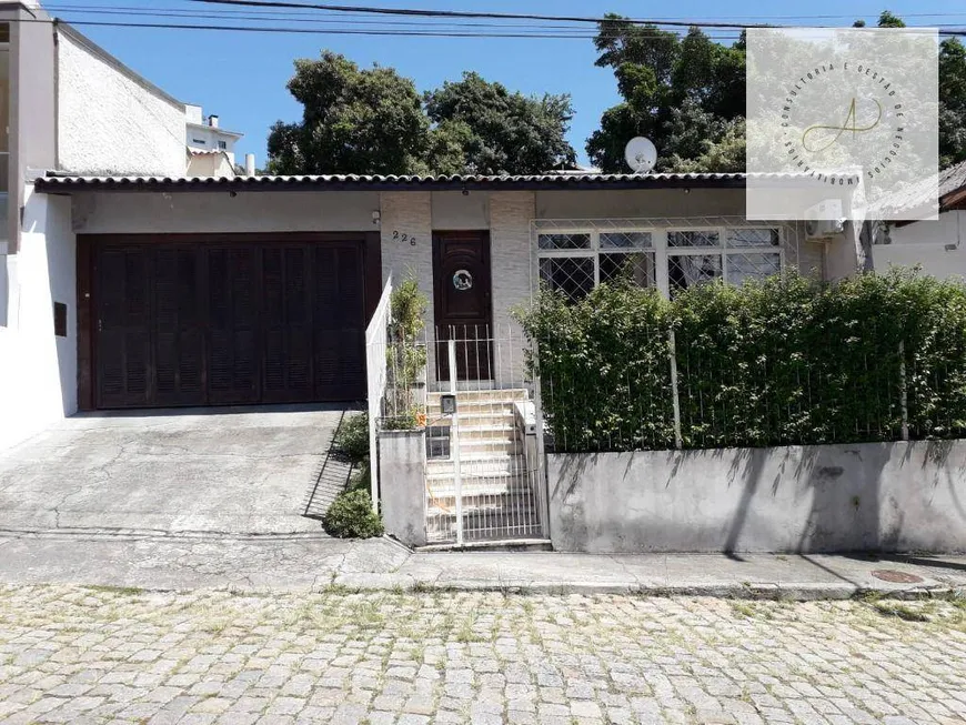 Foto 1 de Casa com 3 Quartos à venda, 200m² em Trindade, Florianópolis