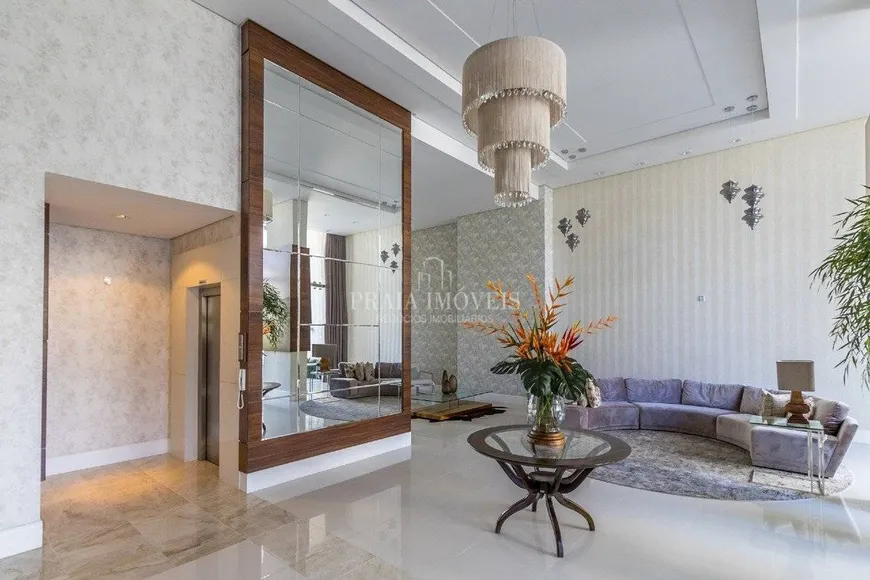 Foto 1 de Apartamento com 2 Quartos à venda, 135m² em Pioneiros, Balneário Camboriú