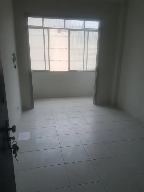 Foto 1 de Apartamento com 1 Quarto para alugar, 38m² em Centro, Rio de Janeiro