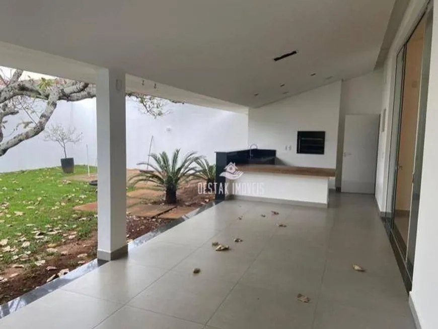 Foto 1 de Casa com 3 Quartos à venda, 200m² em Jardim Karaíba, Uberlândia