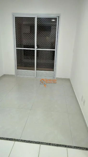 Foto 1 de Apartamento com 2 Quartos à venda, 43m² em Jardim Adriana, Guarulhos