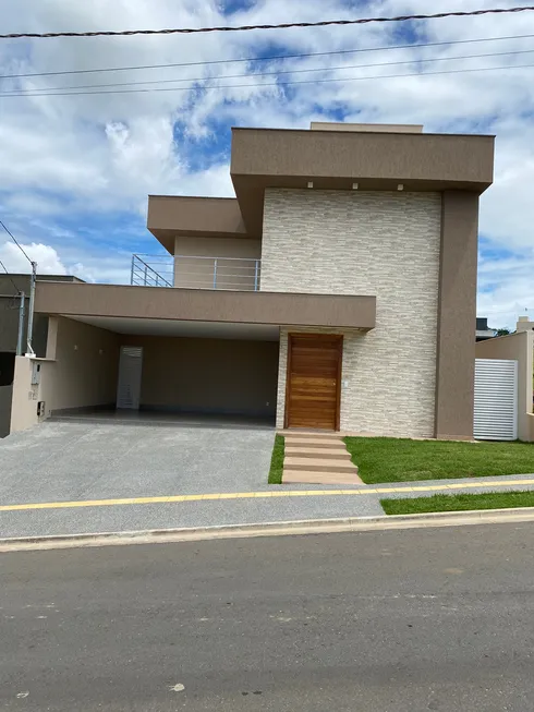 Foto 1 de Casa de Condomínio com 4 Quartos à venda, 211m² em Jardins Bolonha, Senador Canedo