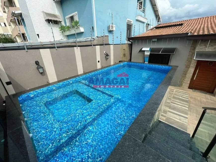 Foto 1 de Casa com 4 Quartos à venda, 218m² em Jardim Flórida, Jacareí