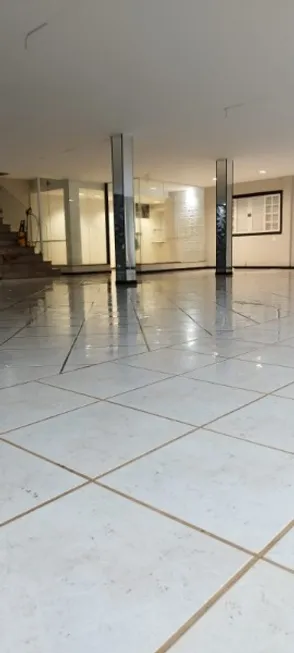 Foto 1 de Ponto Comercial para alugar, 240m² em Coronel Veiga, Petrópolis