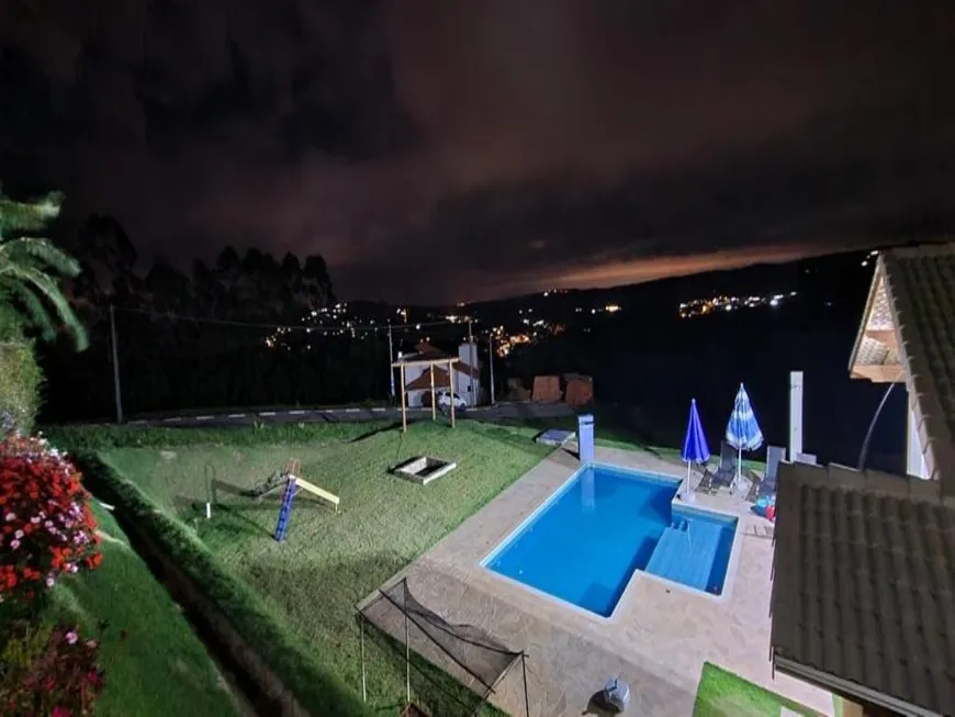 Foto 1 de Casa de Condomínio com 3 Quartos à venda, 260m² em Vargem do Salto, Ibiúna