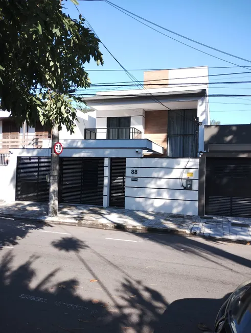 Foto 1 de Casa com 4 Quartos à venda, 450m² em São Francisco, Niterói