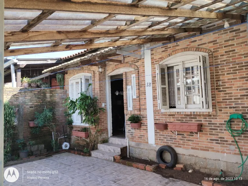 Foto 1 de Casa com 3 Quartos à venda, 95m² em Parque dos Maias, Porto Alegre