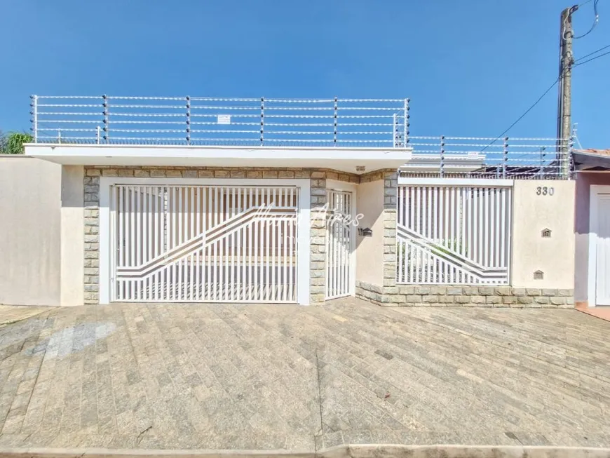 Foto 1 de Casa com 3 Quartos para venda ou aluguel, 180m² em Vila Brasília, São Carlos