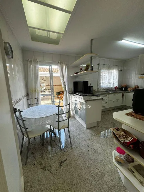 Foto 1 de Casa de Condomínio com 4 Quartos à venda, 225m² em Arujazinho IV, Arujá