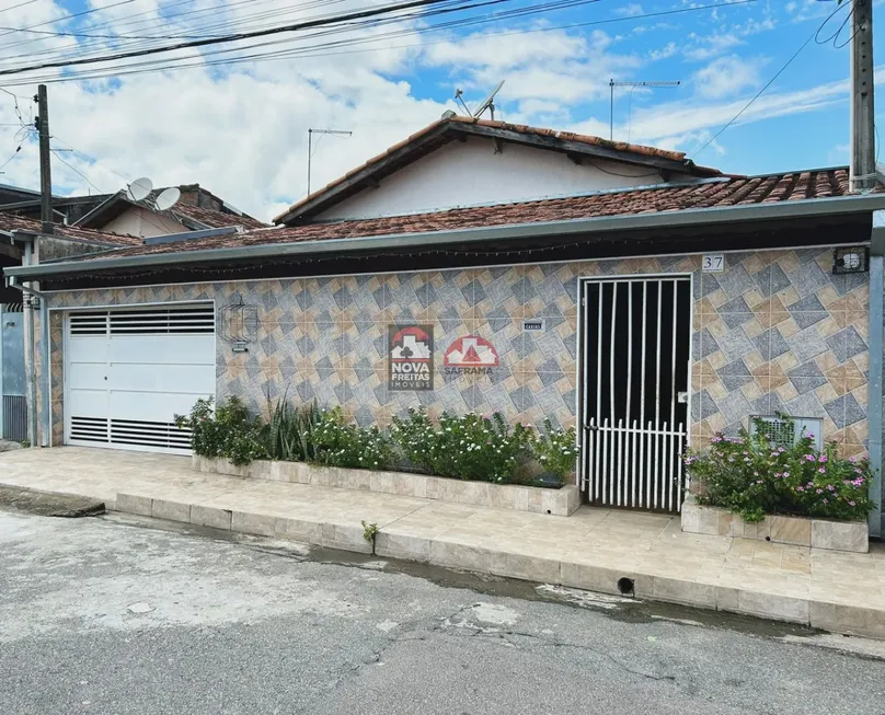 Foto 1 de Casa com 3 Quartos à venda, 206m² em Residencial e Comercial Cidade Morumbi, Pindamonhangaba