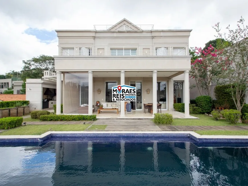 Foto 1 de Casa com 4 Quartos à venda, 943m² em Jardim Guedala, São Paulo
