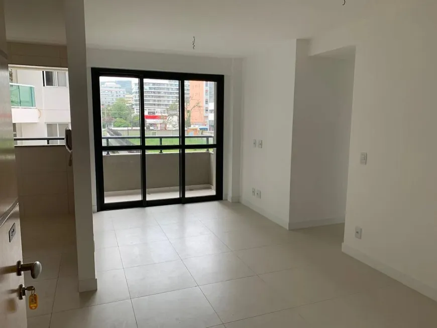 Foto 1 de Apartamento com 3 Quartos à venda, 70m² em Freguesia- Jacarepaguá, Rio de Janeiro