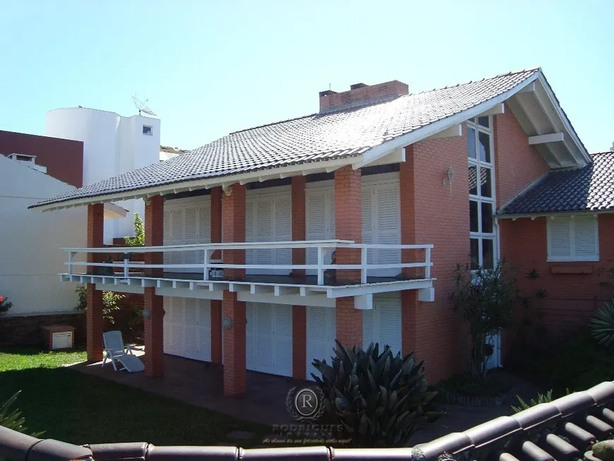 Foto 1 de Casa com 5 Quartos para alugar, 500m² em Praia Grande, Torres
