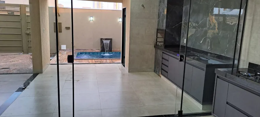 Foto 1 de Casa com 3 Quartos à venda, 133m² em Residencial Campos Eliseos, Rio Verde
