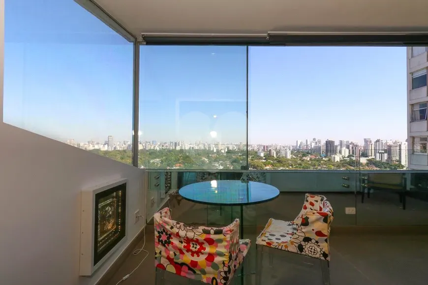 Foto 1 de Apartamento com 4 Quartos à venda, 300m² em Jardim América, São Paulo