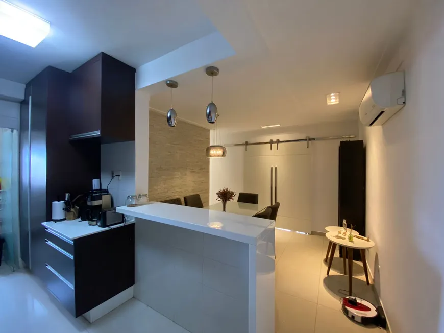 Foto 1 de Apartamento com 3 Quartos à venda, 78m² em Ponta da Praia, Santos