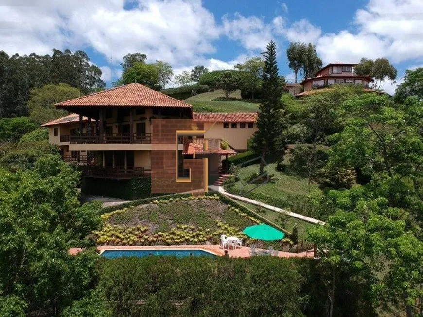 Foto 1 de Casa de Condomínio com 6 Quartos à venda, 475m² em Pedro do Rio, Petrópolis