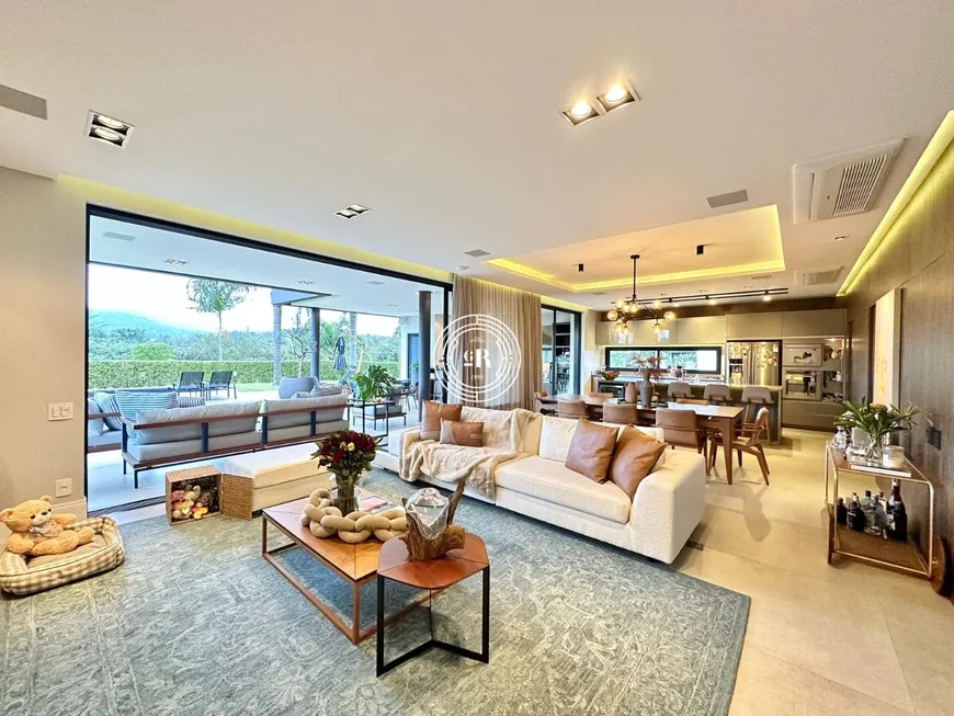 Foto 1 de Casa de Condomínio com 4 Quartos à venda, 550m² em Centro, Camboriú